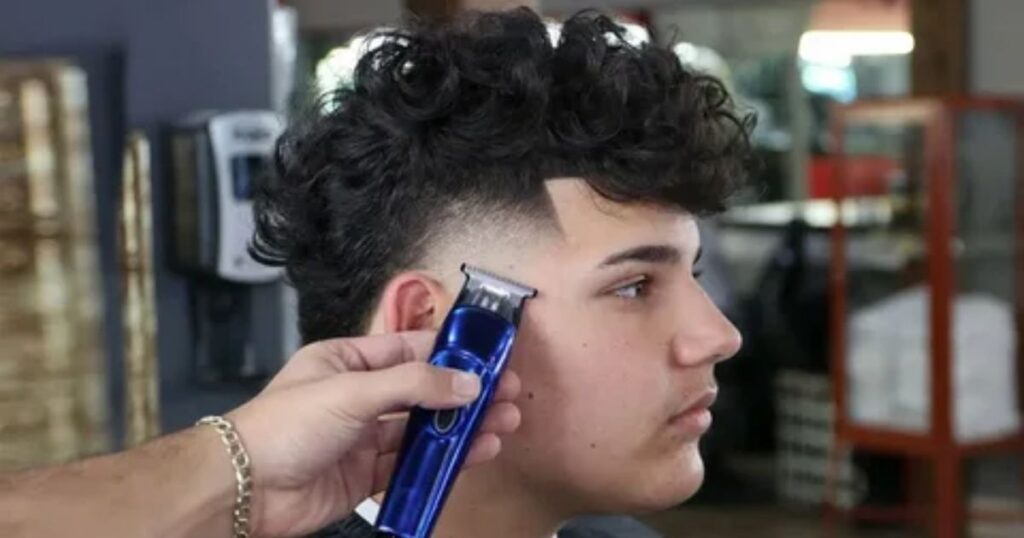 The Curly Contour: Burst Fade For Natural Texture